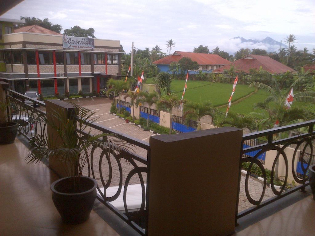 Hotel Gumilang 3*
