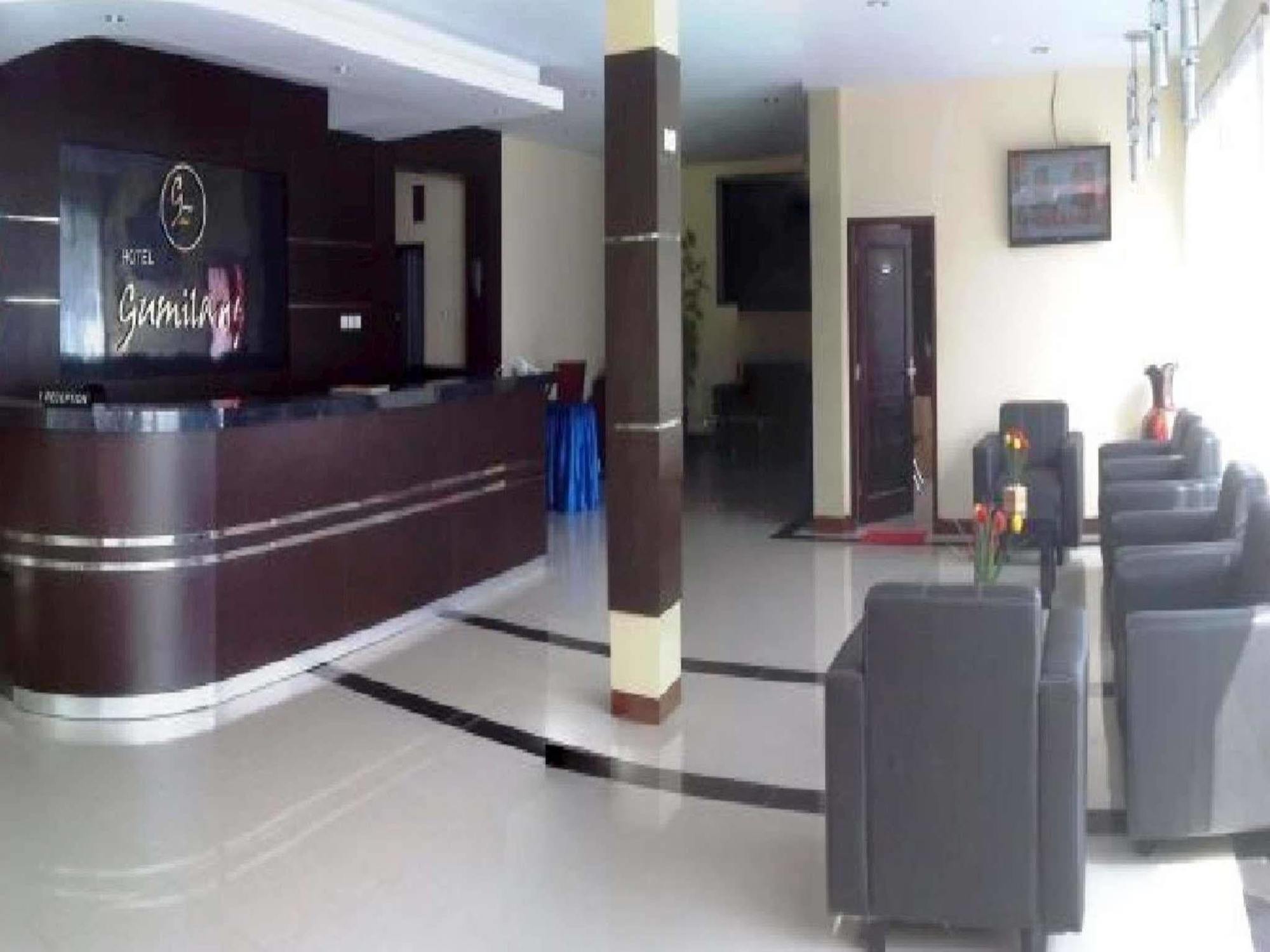 Hotel Gumilang 3*